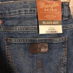 NWT Wrangler boys relaxed boot 18 husky